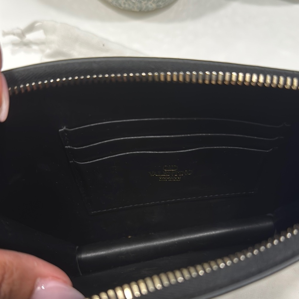 Valentino Garavani Black Crescent Clutch - Picture 4 of 8
